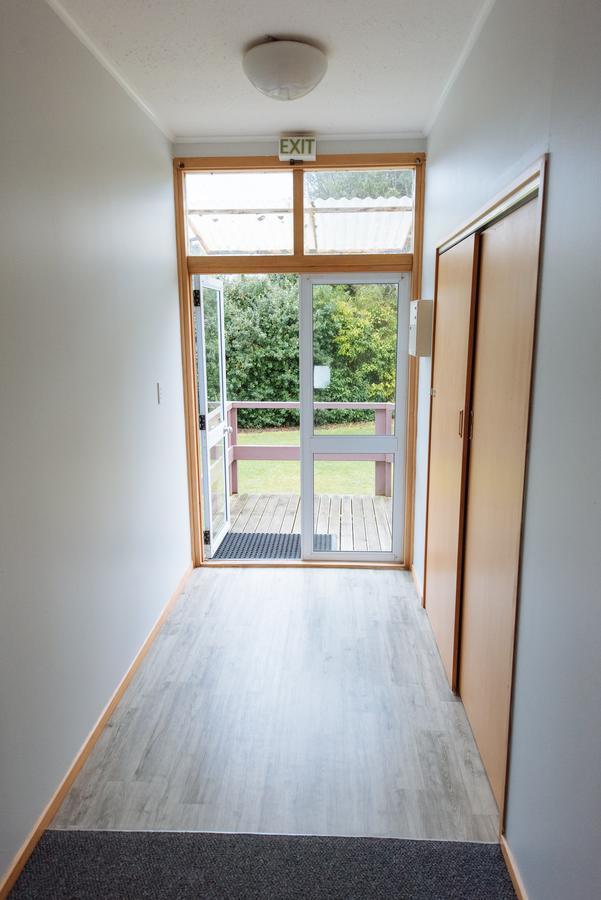 Kowhai Flat Pounawea Luaran gambar